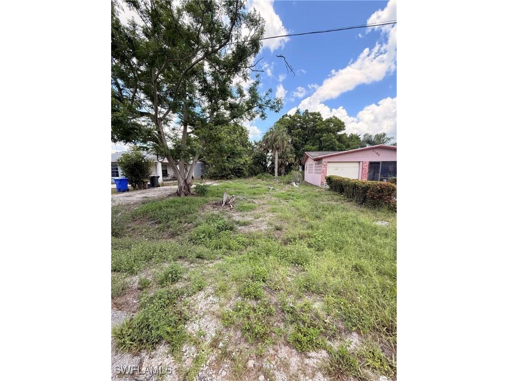 2133 Davis Street Fort Myers FL 33916 225055888 image1