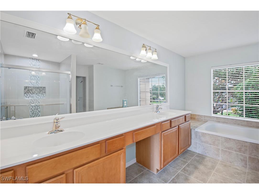 2133 Fairmont Lane Naples FL 34120 225075181 image11