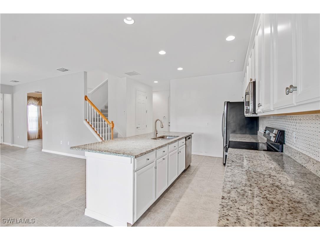 2133 Fairmont Lane Naples FL 34120 225075181 image7