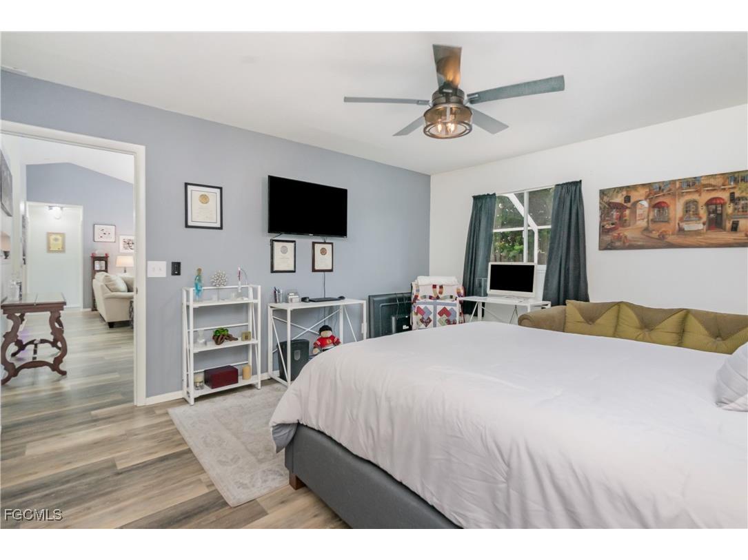 2133 SW 5th Avenue Cape Coral FL 33991 2025015399 image16