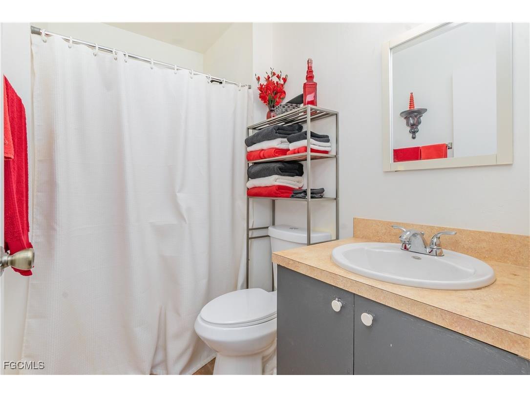 2133 SW 5th Avenue Cape Coral FL 33991 2025015399 image17