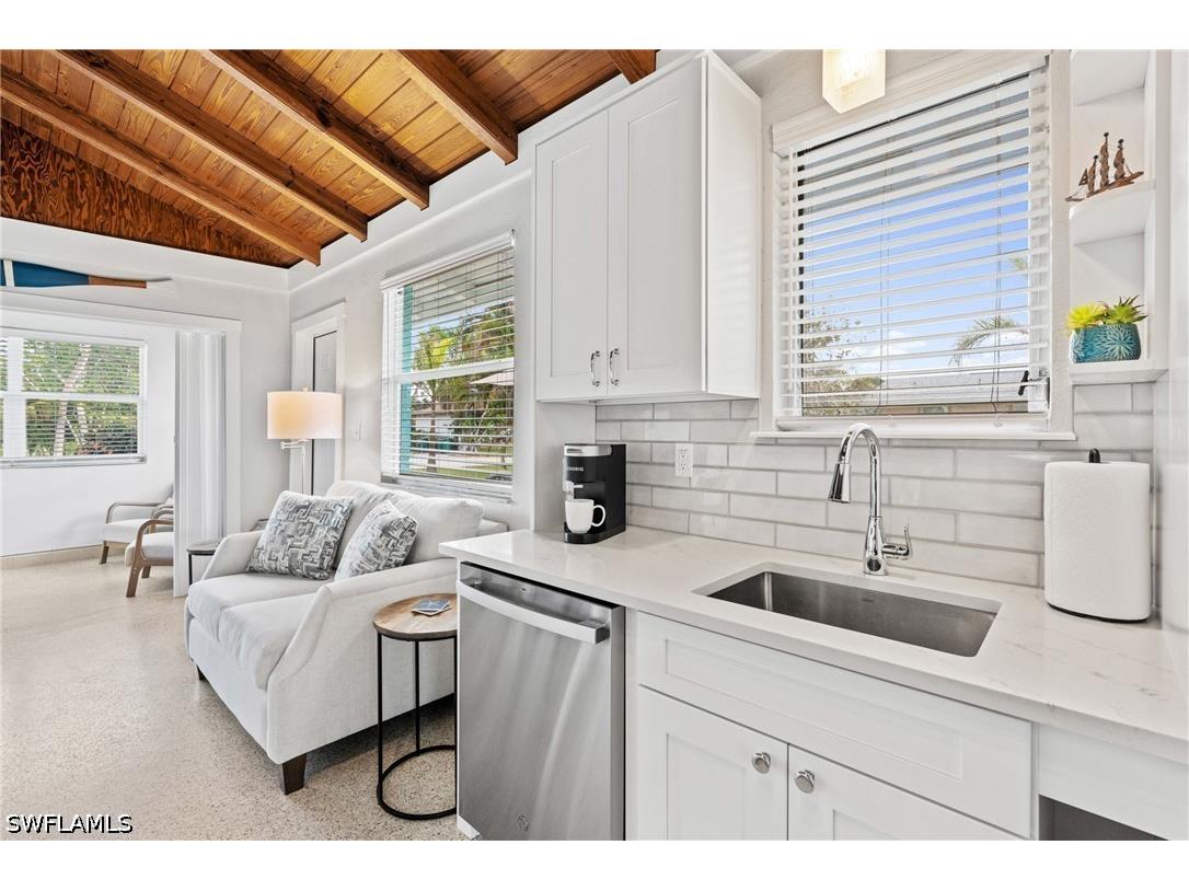 2134 Palm Street Naples FL 34119 226016730 image11