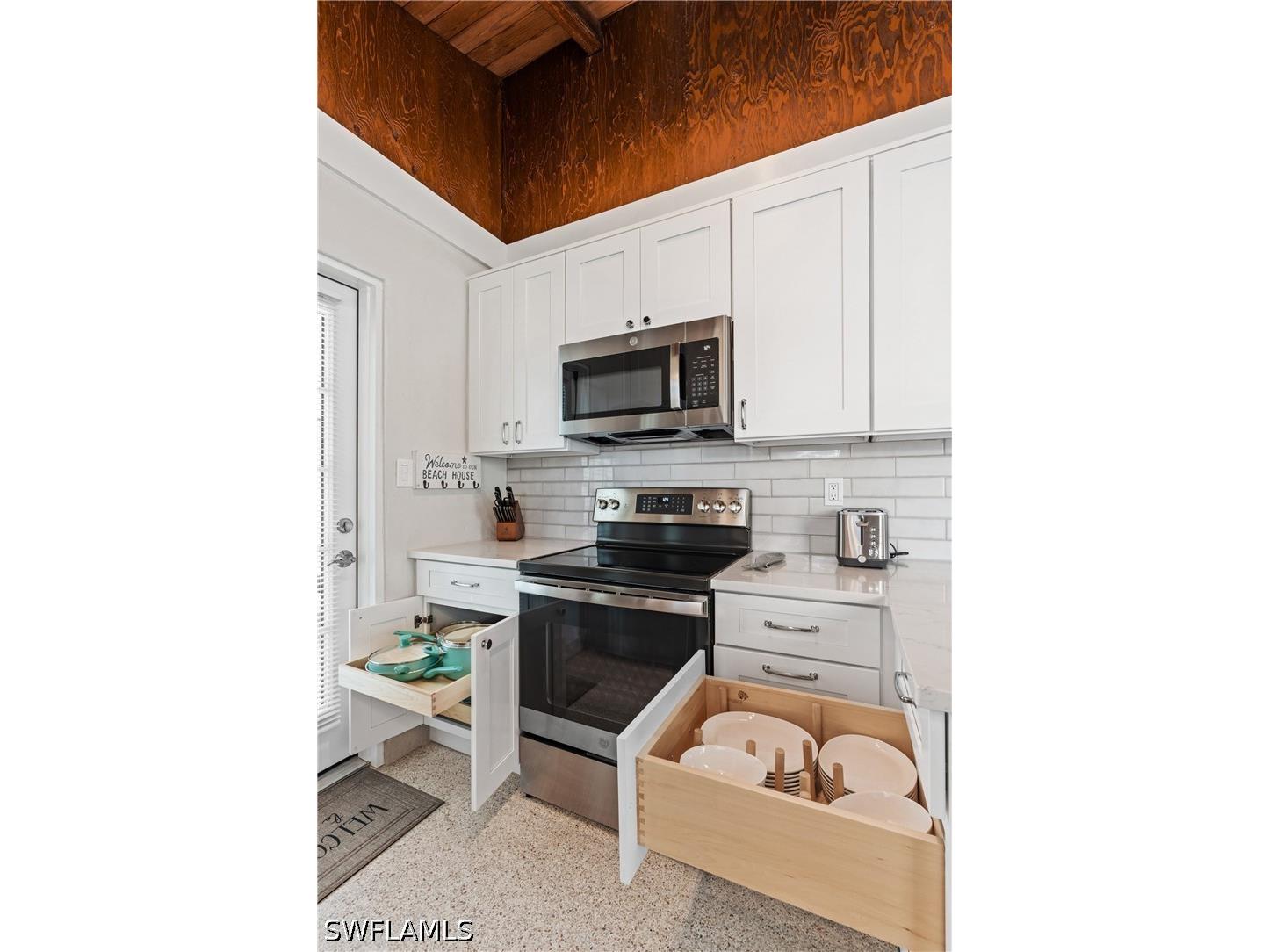 2134 Palm Street Naples FL 34119 226016730 image9