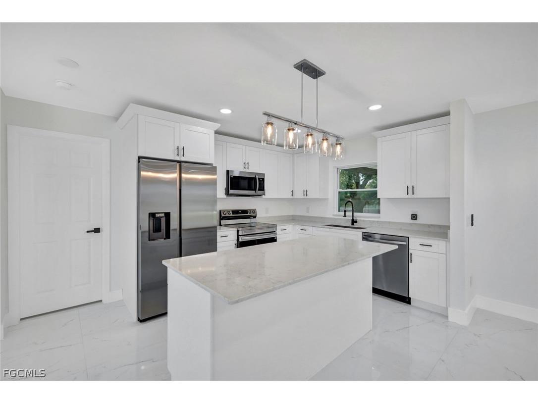 2134 SW 2nd Court Cape Coral FL 33991 2026011298 image8