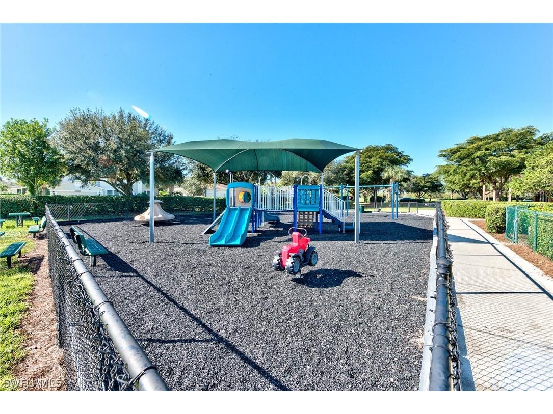 21340 Lancaster Run #1327 Estero FL 33928 226008199 image24