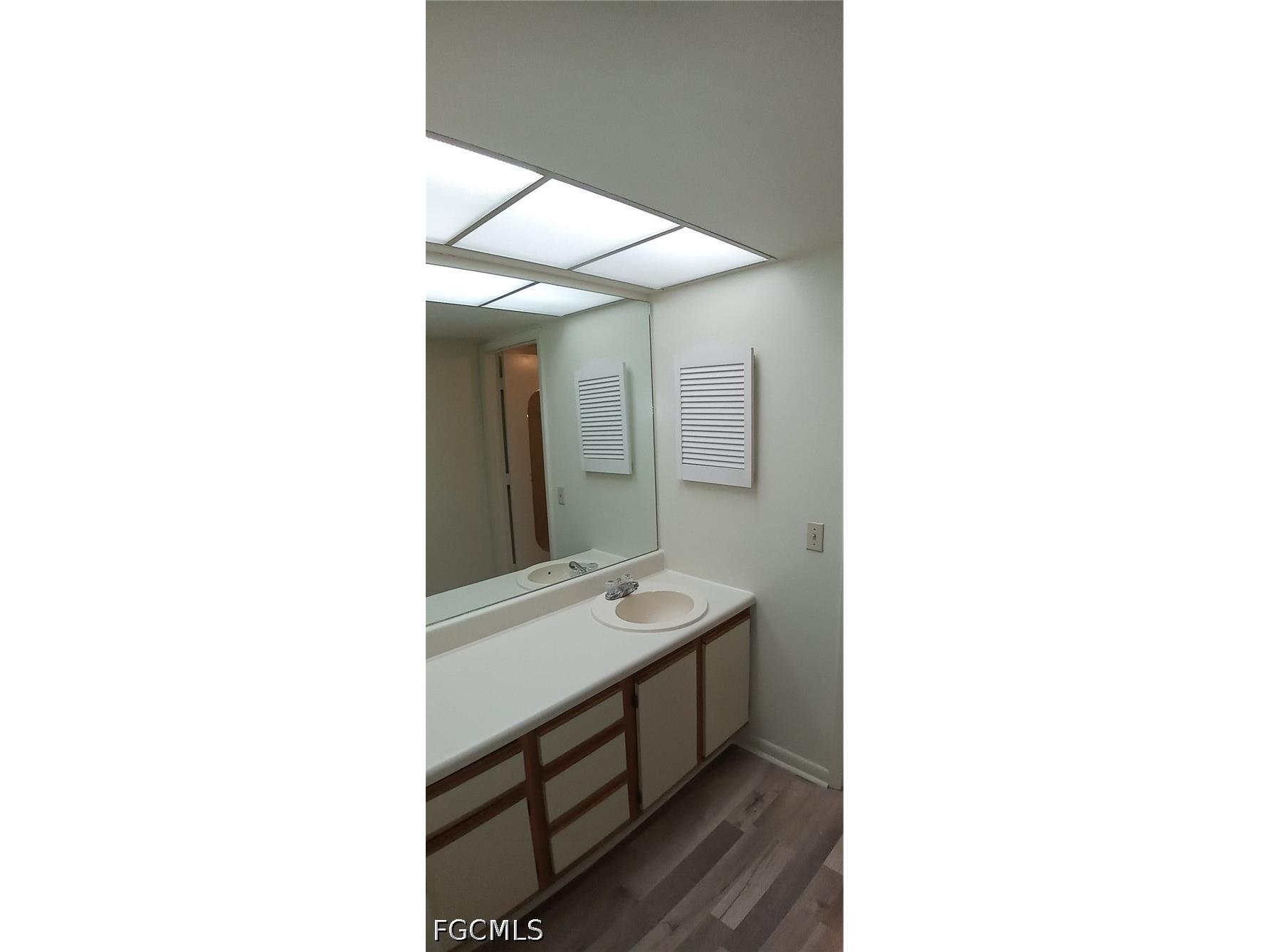 2135 Crystal Drive #45 Fort Myers FL 33907 2026016870 image22