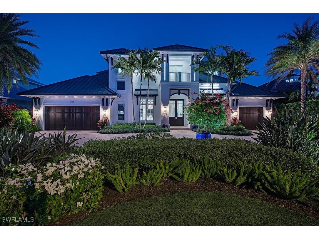 2135 Snook Drive Naples FL 34102 225072855 image1