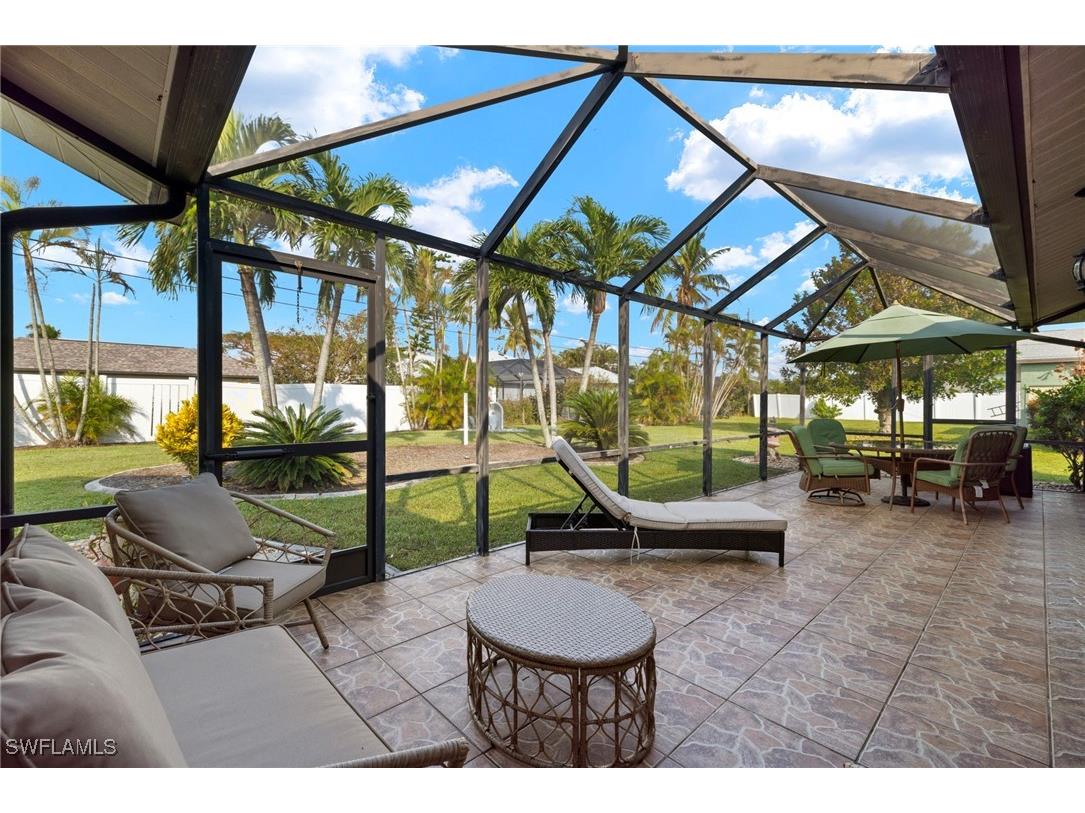 2136 SW 14th Place Cape Coral FL 33991 224082863 image1