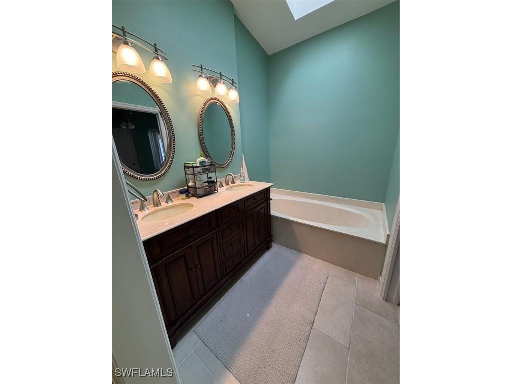 2136 Tama Circle #202 Naples FL 34112 225081260 image21