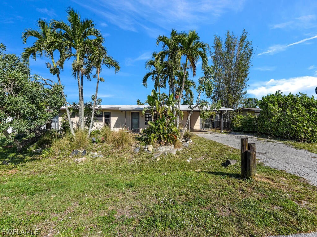 2137 Chandler Avenue Fort Myers FL 33907 222086909 image1