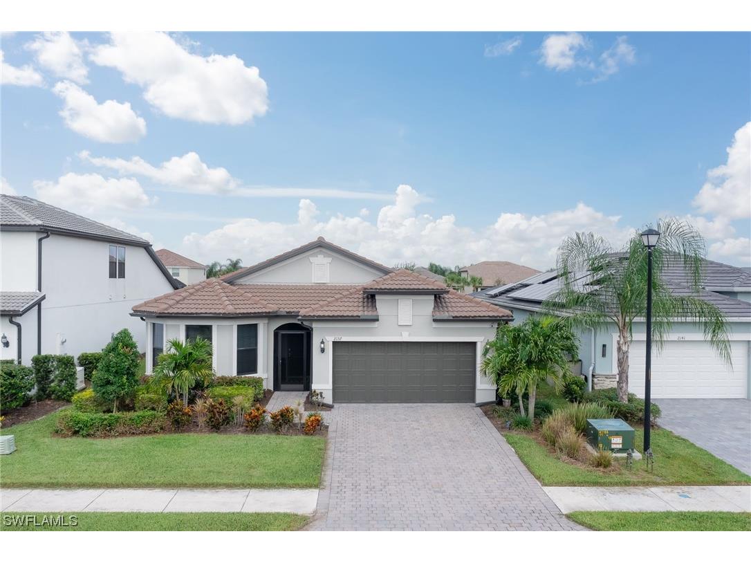 2137 Clementine Street Naples FL 34120 223045243 image1