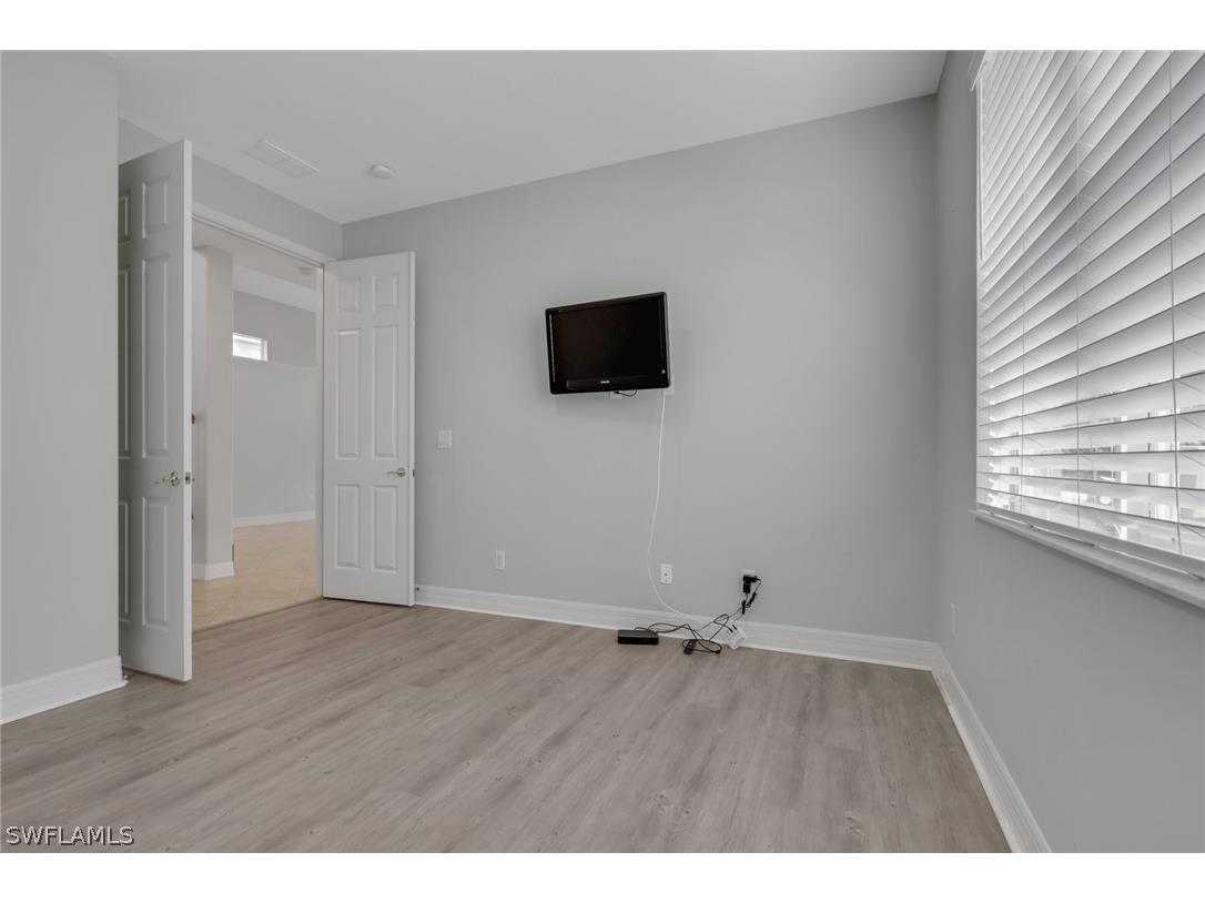 2137 Isla De Palma Circle Naples FL 34119 226008019 image17