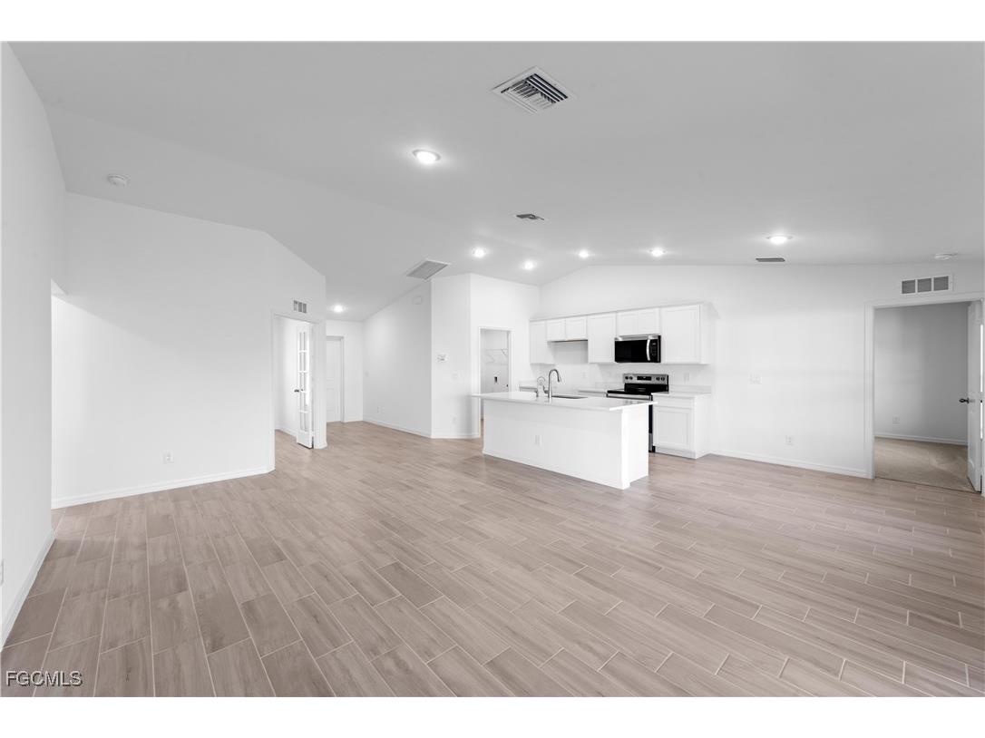 2137 NW 18th Place Cape Coral FL 33993 2025011282 image4