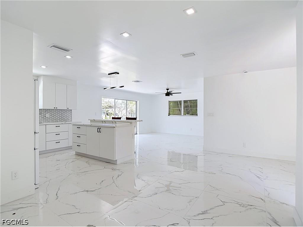 2137 Saint Croix Avenue Fort Myers FL 33905 2026026418 image3