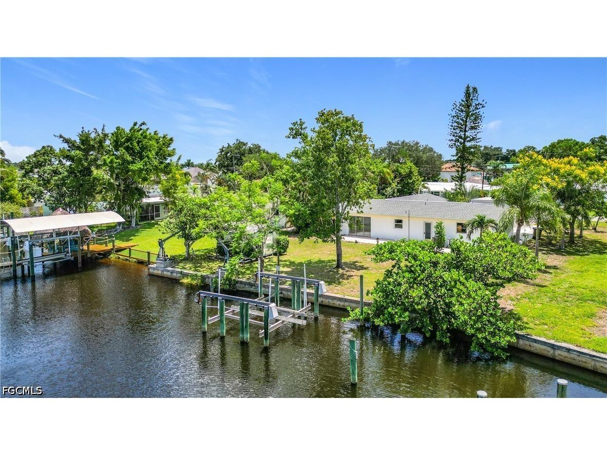 2137 Saint Croix Avenue Fort Myers FL 33905 2026026418 image30
