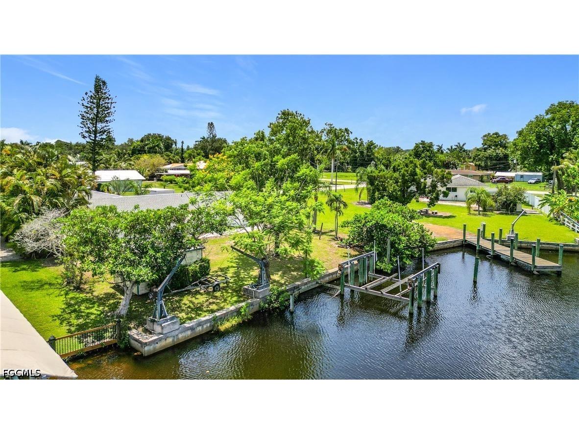 2137 Saint Croix Avenue Fort Myers FL 33905 2026026418 image32