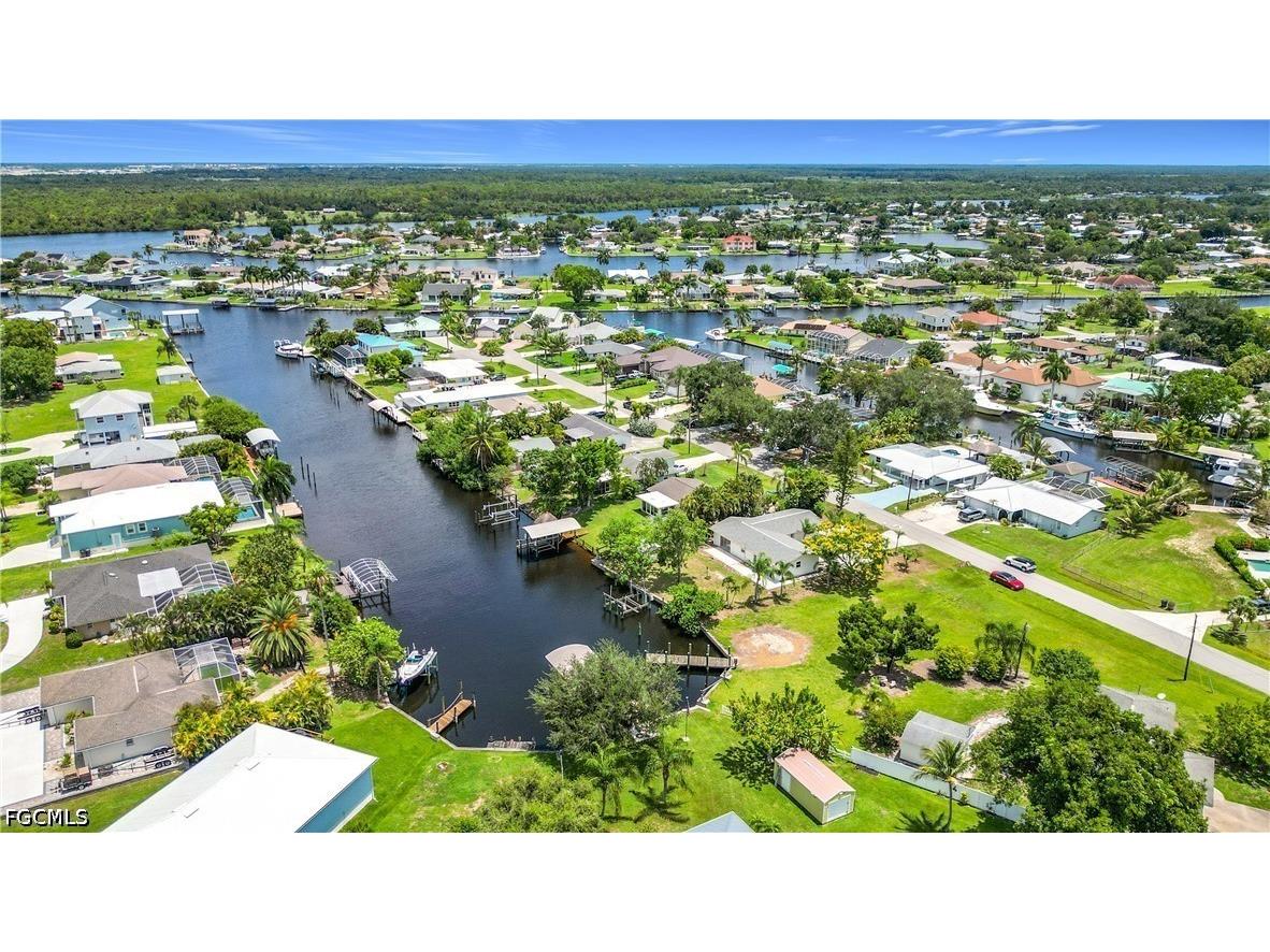 2137 Saint Croix Avenue Fort Myers FL 33905 2026026418 image33