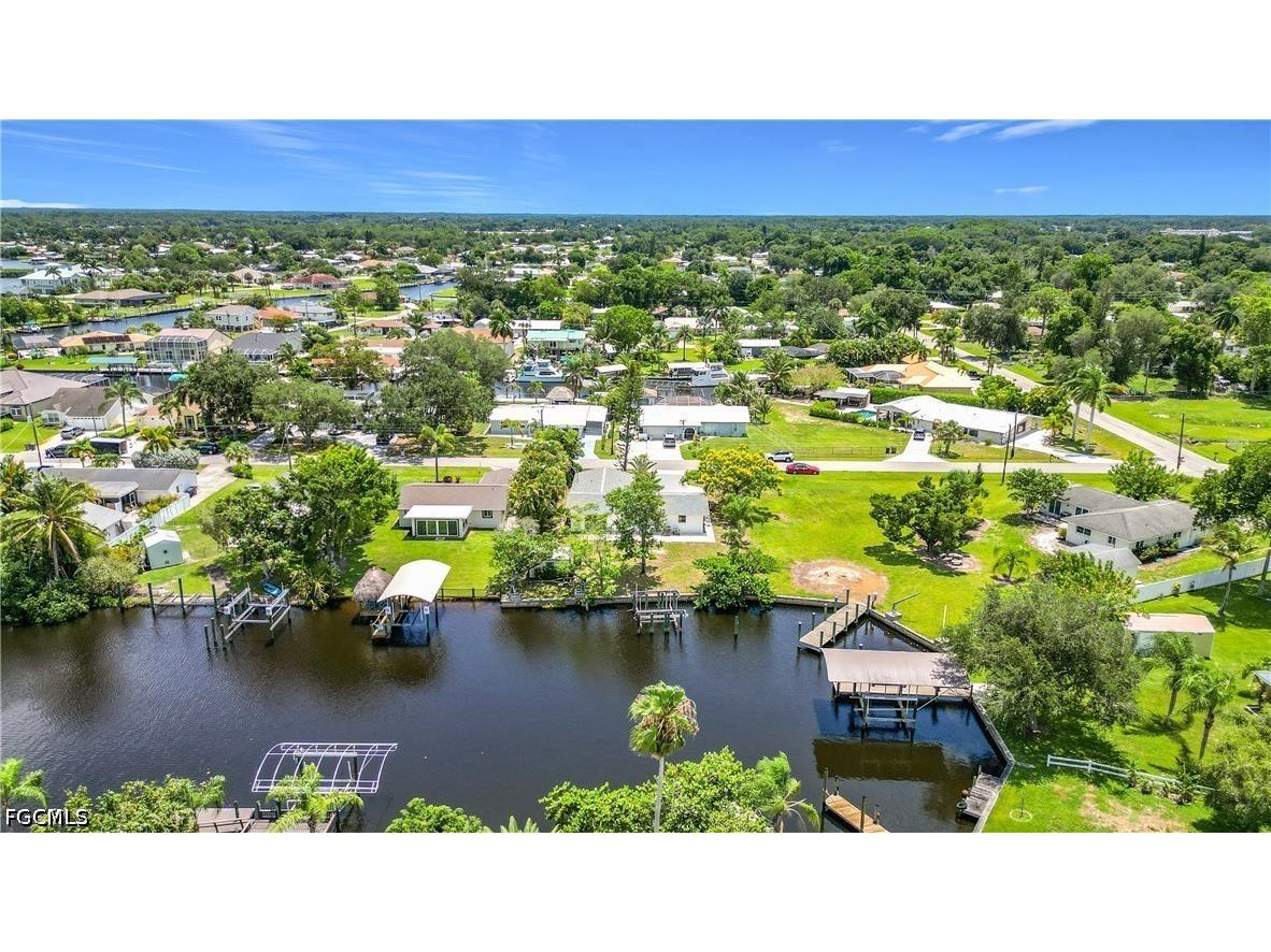 2137 Saint Croix Avenue Fort Myers FL 33905 2026026418 image35