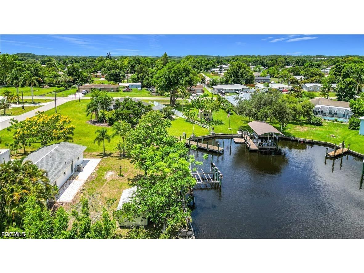 2137 Saint Croix Avenue Fort Myers FL 33905 2026026418 image37