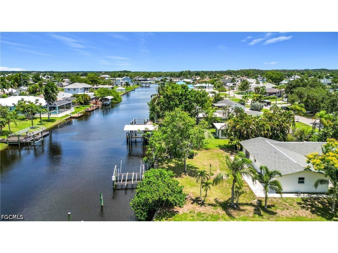 2137 Saint Croix Avenue Fort Myers FL 33905 2026026418 image40