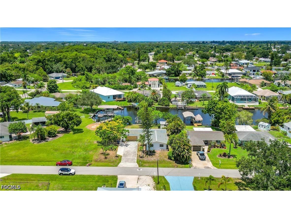 2137 Saint Croix Avenue Fort Myers FL 33905 2026026418 image43