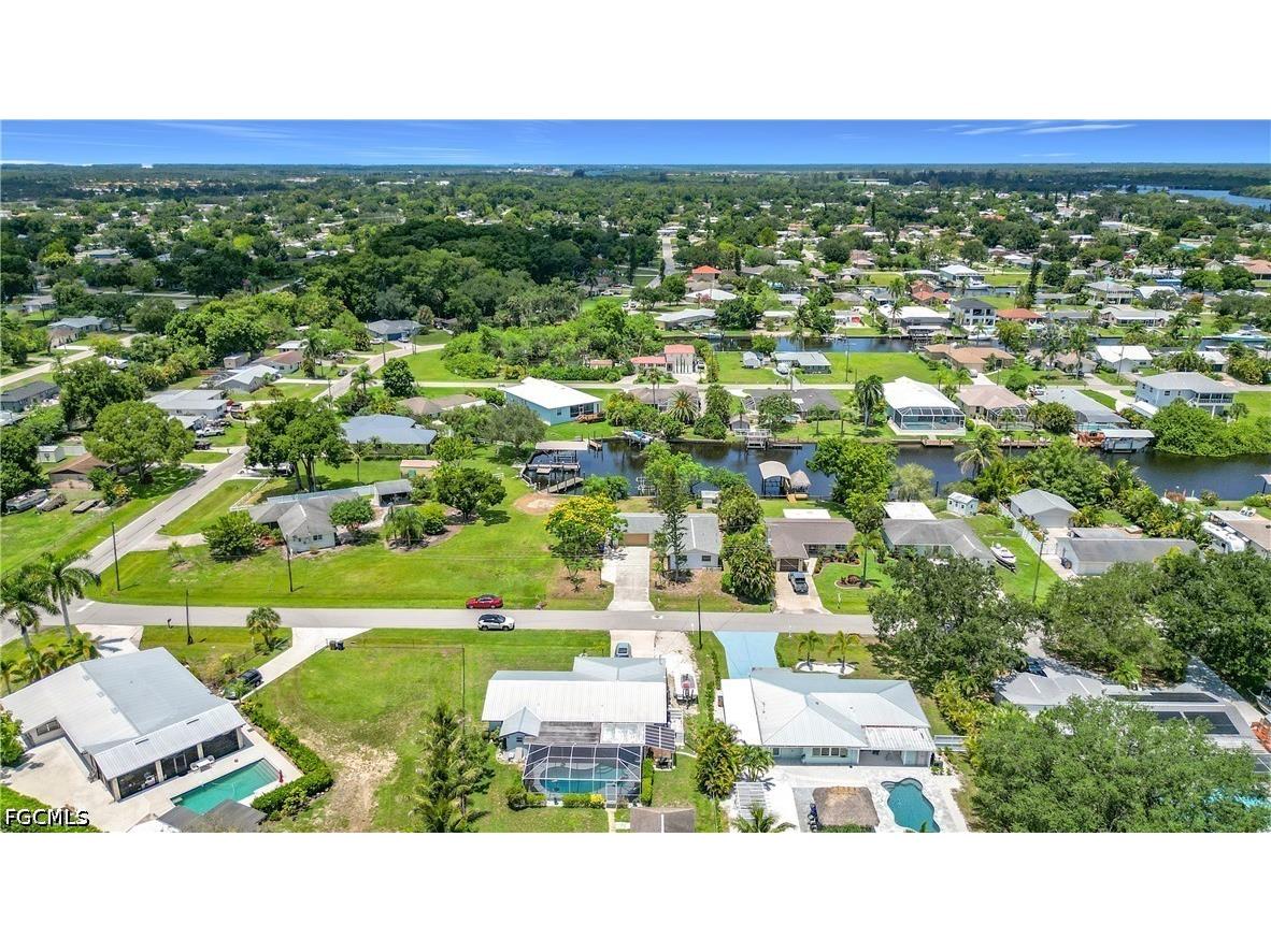 2137 Saint Croix Avenue Fort Myers FL 33905 2026026418 image45