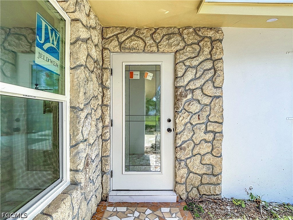 2137 Saint Croix Avenue Fort Myers FL 33905 2026026418 image48