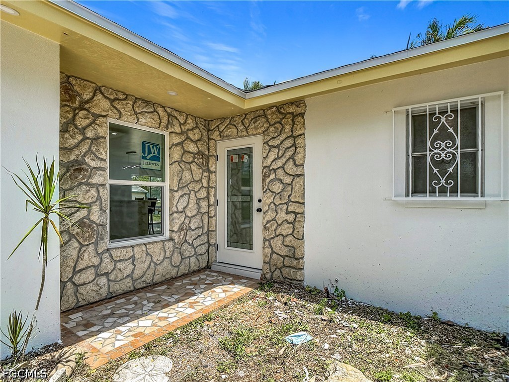 2137 Saint Croix Avenue Fort Myers FL 33905 2026026418 image49