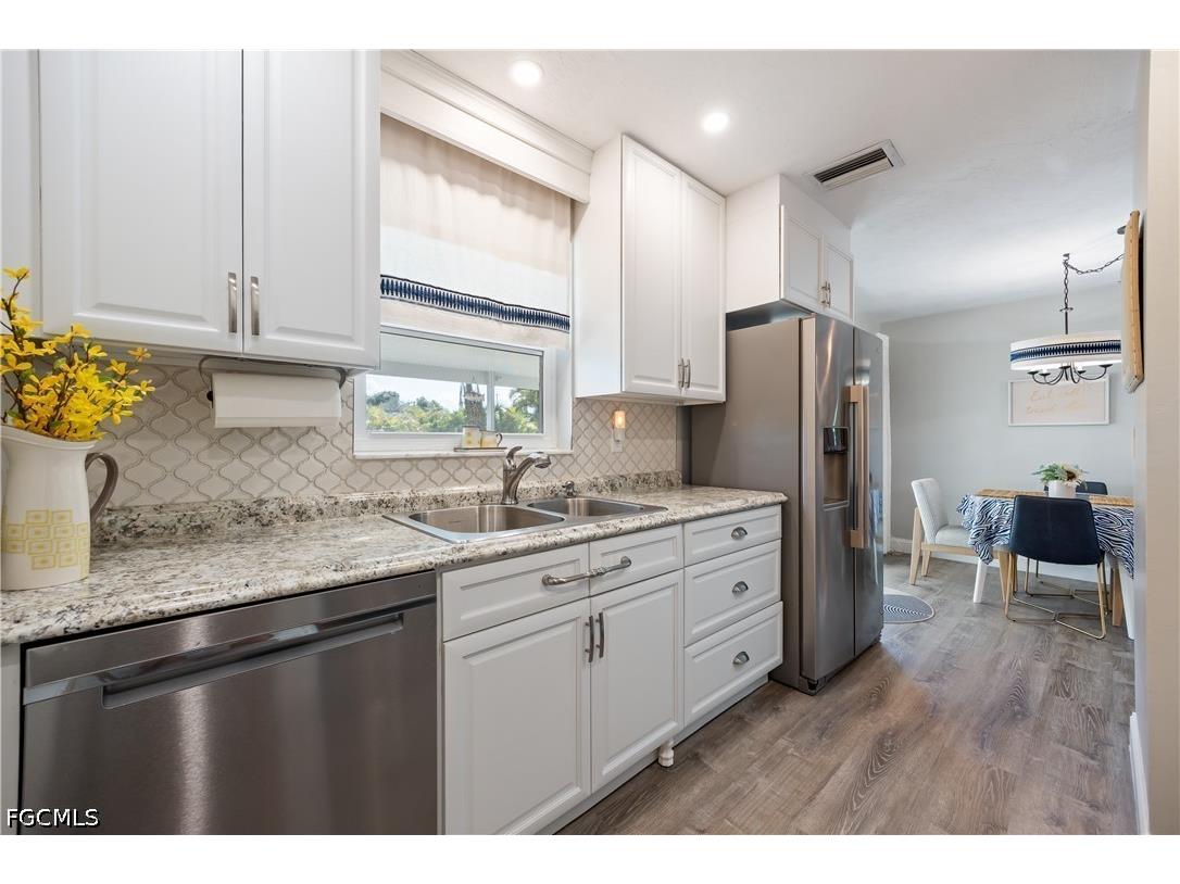 2138 Dominica Avenue Fort Myers FL 33905 2026028659 image16