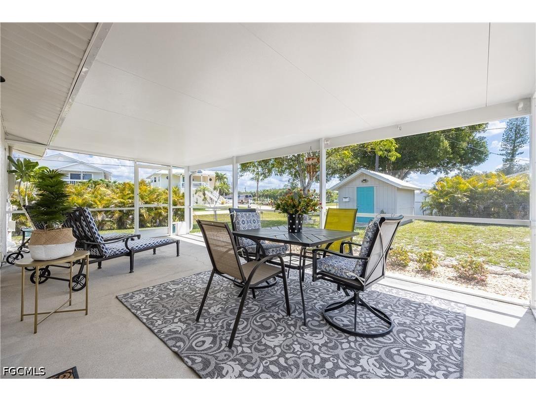 2138 Dominica Avenue Fort Myers FL 33905 2026028659 image25
