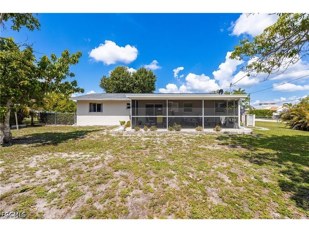 2138 Dominica Avenue Fort Myers FL 33905 2026028659 image30
