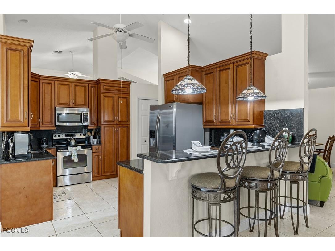 2138 SE 5th Place Cape Coral FL 33990 2025009750 image10