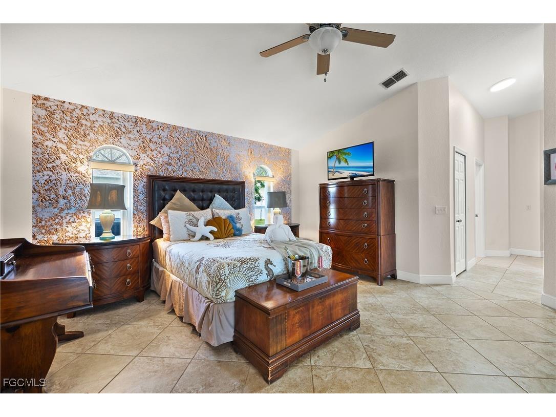 2138 SE 5th Place Cape Coral FL 33990 2025009750 image16