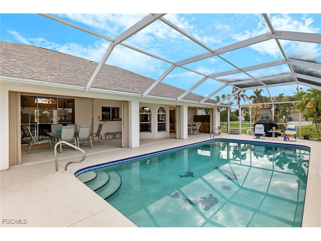 2138 SE 5th Place Cape Coral FL 33990 2025009750 image2
