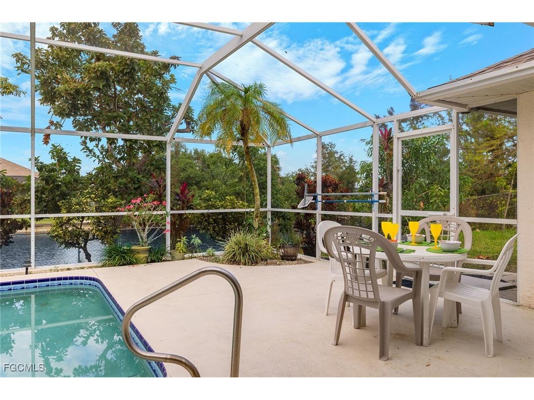 2138 SE 5th Place Cape Coral FL 33990 2025009750 image27