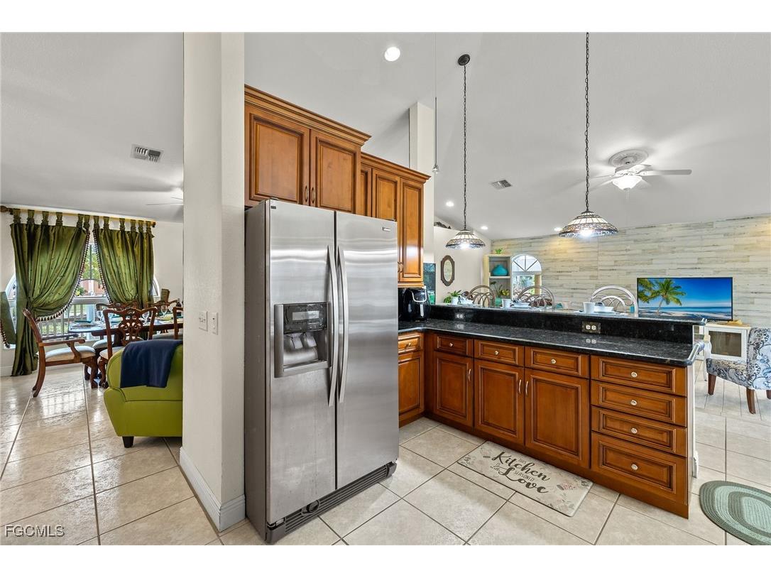 2138 SE 5th Place Cape Coral FL 33990 2025009750 image30