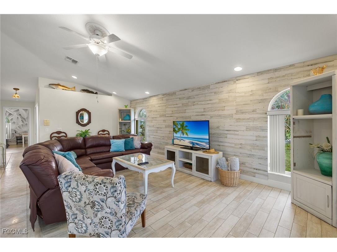 2138 SE 5th Place Cape Coral FL 33990 2025009750 image32