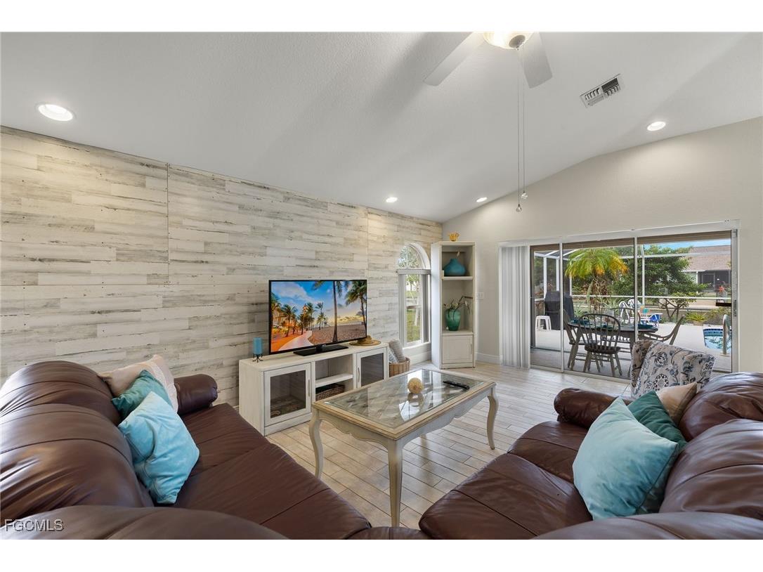 2138 SE 5th Place Cape Coral FL 33990 2025009750 image6