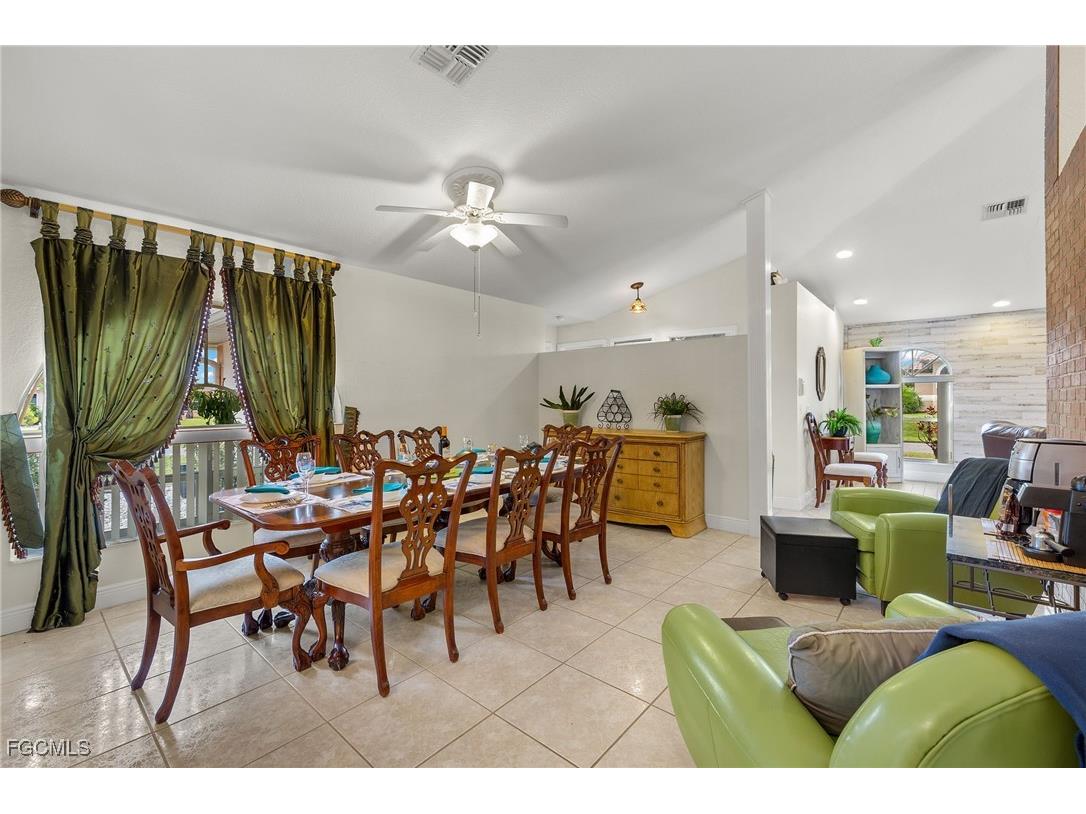 2138 SE 5th Place Cape Coral FL 33990 2025009750 image8