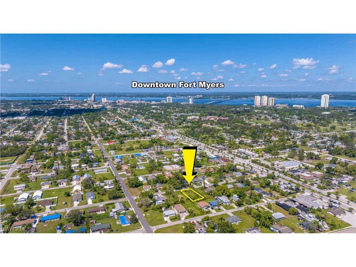 2139 Davis Street Fort Myers FL 33916 223066356 image1
