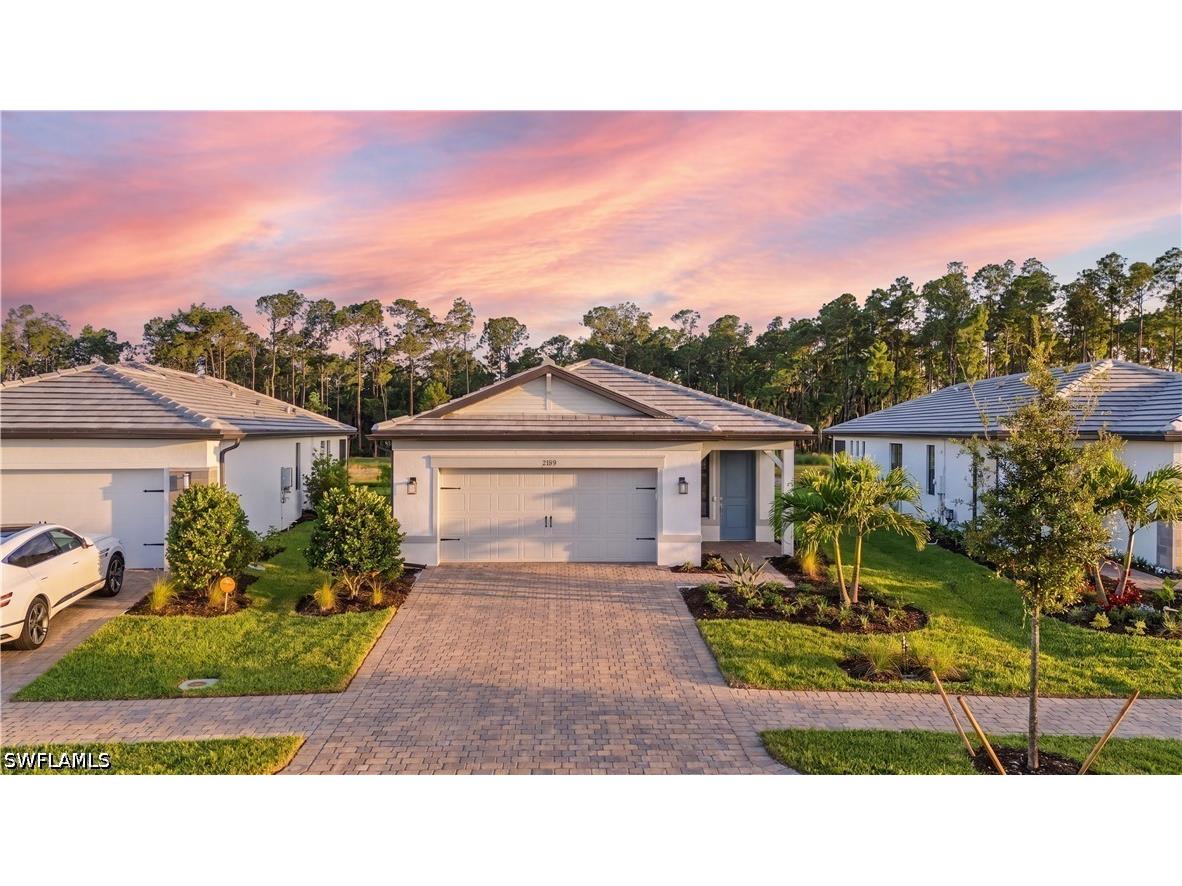 2139 Freemont Way Naples FL 34120 226018642 image1