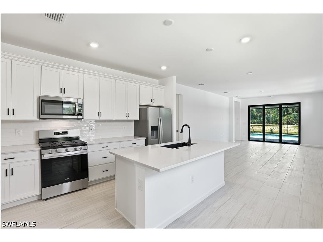 2139 Freemont Way Naples FL 34120 226018642 image2