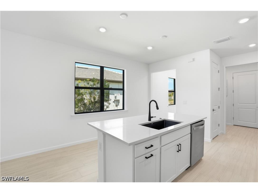 2139 Freemont Way Naples FL 34120 226018642 image8