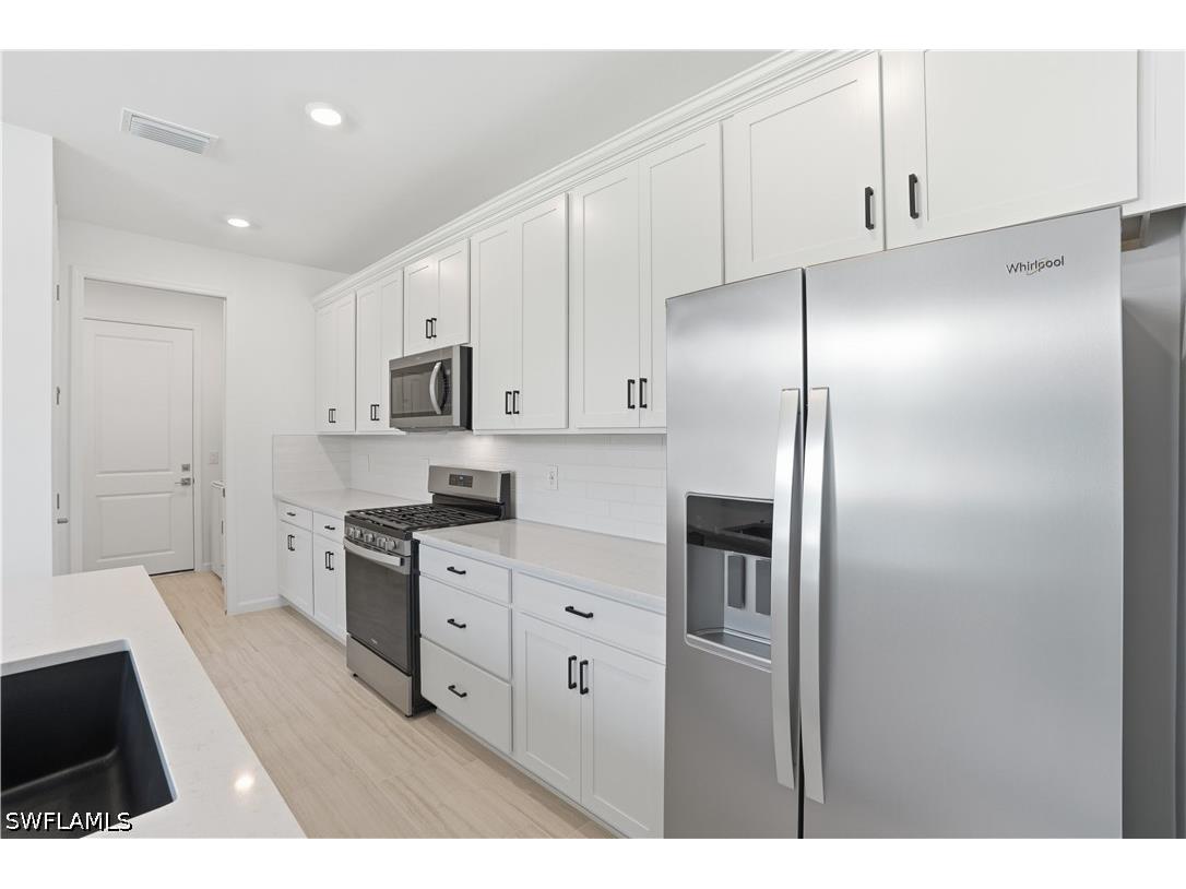 2139 Freemont Way Naples FL 34120 226018642 image9