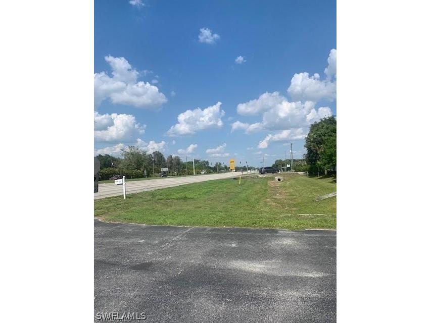 21390 Palm Beach Boulevard Alva FL 33920 224046488 image3