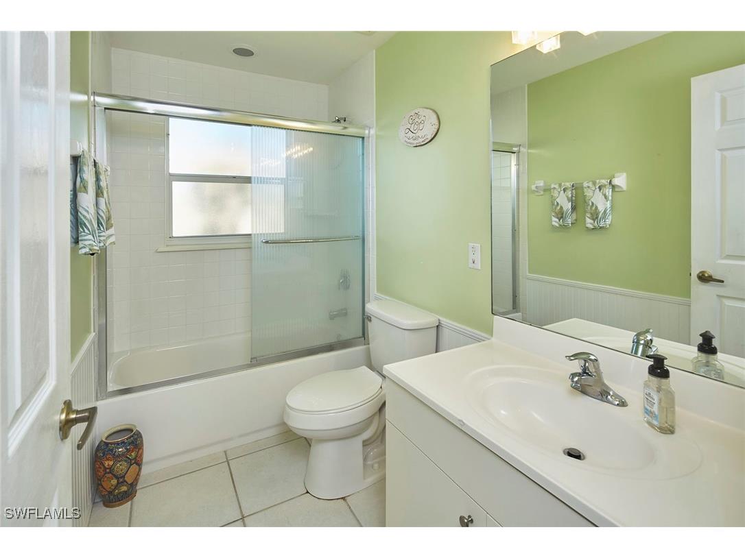 214 Marseille Drive Naples FL 34112 225079238 image11