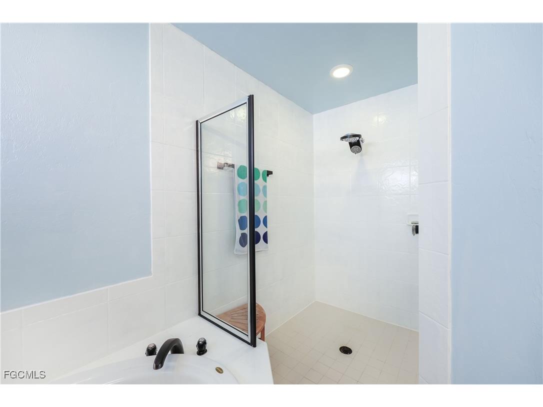 214 NW 25th Avenue Cape Coral FL 33993 2026003163 image16