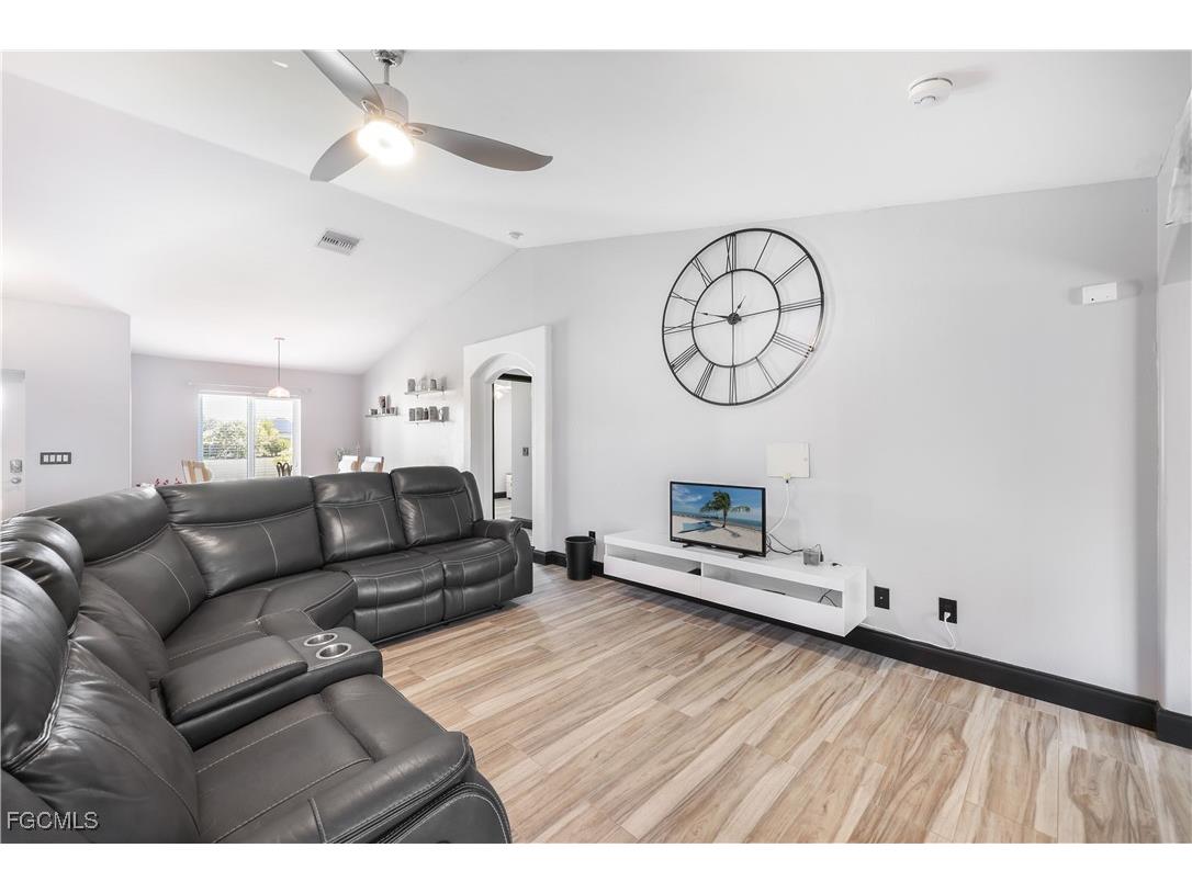 214 NW 25th Avenue Cape Coral FL 33993 2026003163 image20