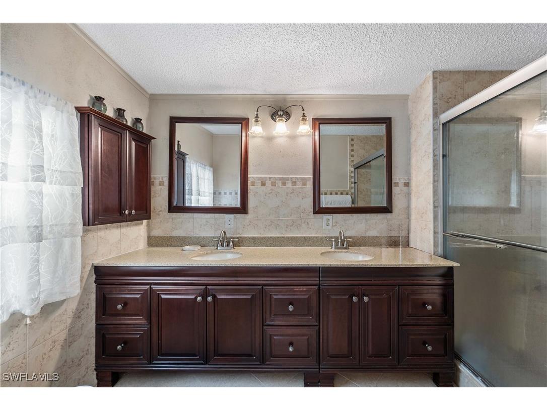 214 Riverwood Road Naples FL 34114 225082591 image13