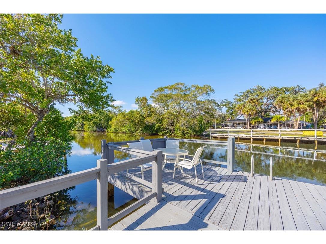 214 Riverwood Road Naples FL 34114 225082591 image2